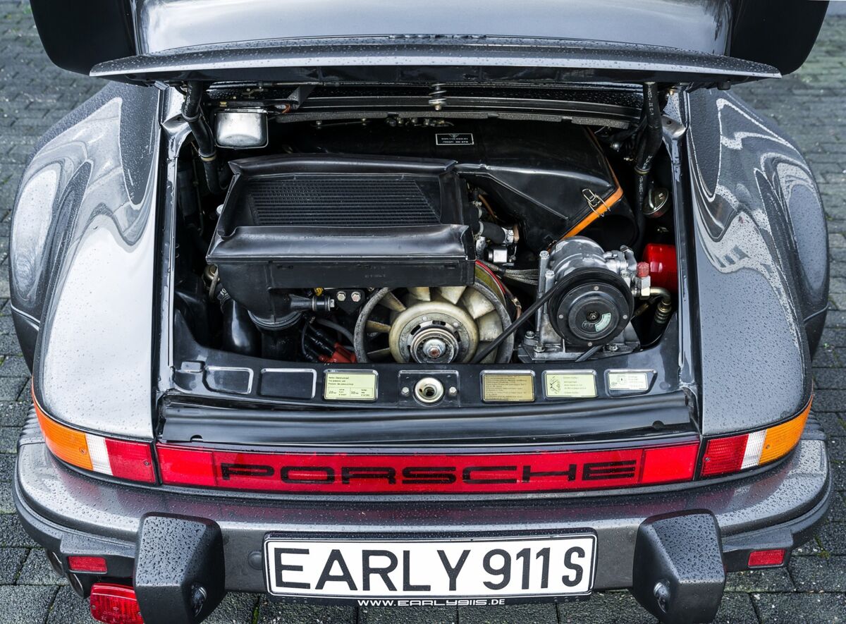 Porsche 930 3.3 Turbo